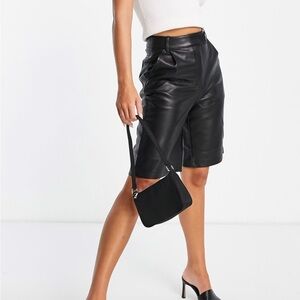 NWT Express shorts black vegan PU leather Bermuda shorts high rise pockets 2
